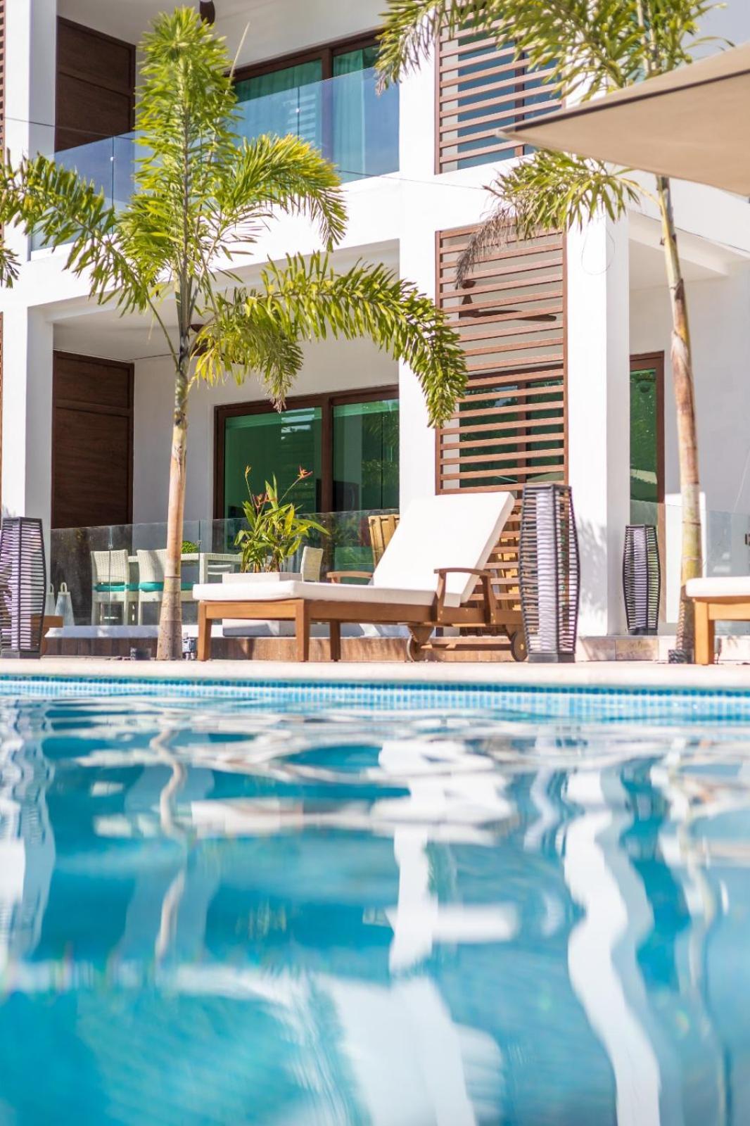 Acqua Di Mare Resort West Bay Exterior photo