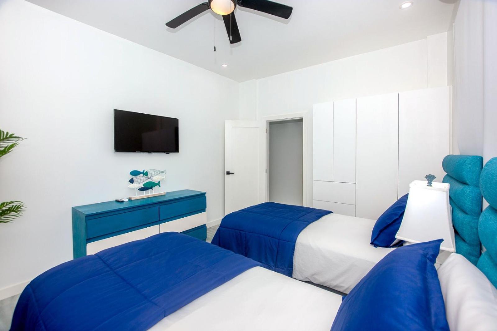 Acqua Di Mare Resort West Bay Exterior photo