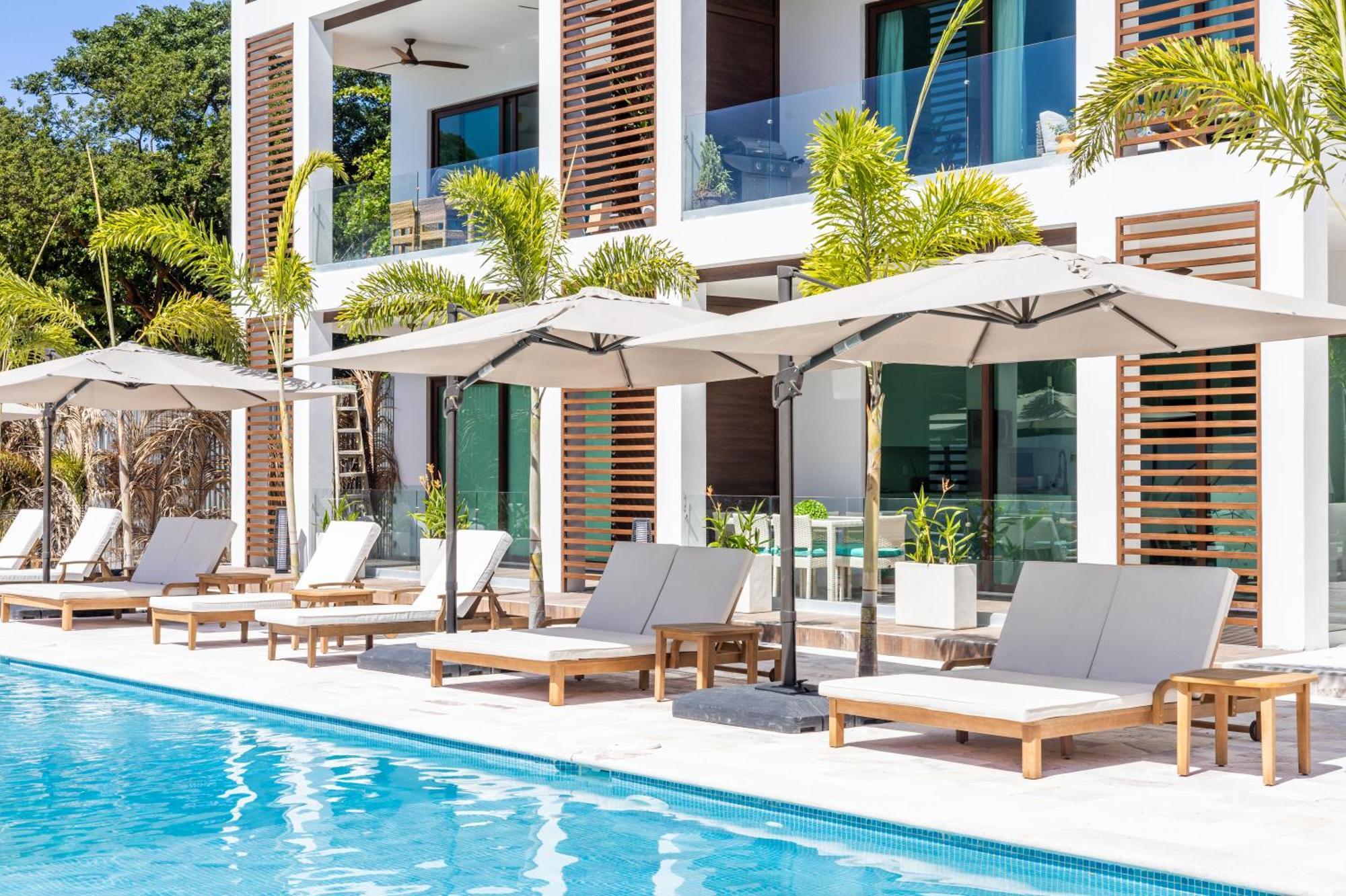 Acqua Di Mare Resort West Bay Exterior photo