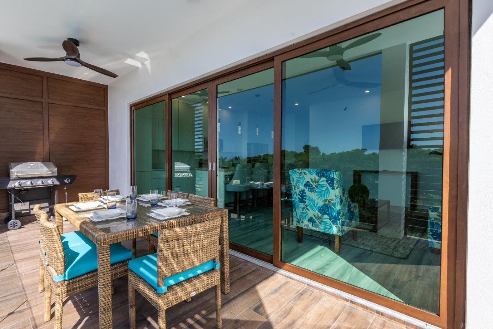 Acqua Di Mare Resort West Bay Exterior photo
