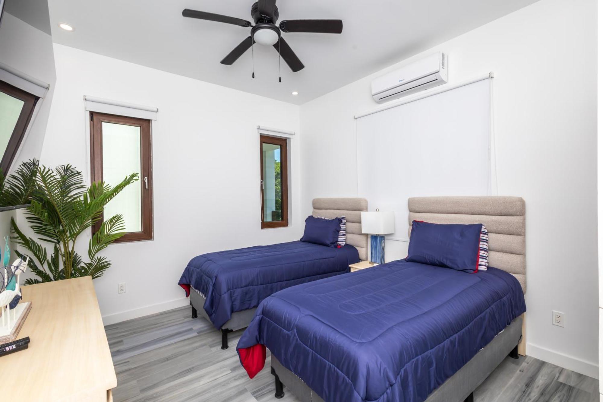 Acqua Di Mare Resort West Bay Exterior photo